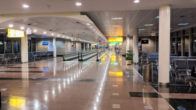 Chuyến bay trong tâm dịch và tình yêu sẽ khiến bạn vượt qua tất thảy - Ảnh 3. Chuyến bay trong tâm dịch và tình yêu sẽ khiến bạn vượt qua tất thảy - Ảnh 3.