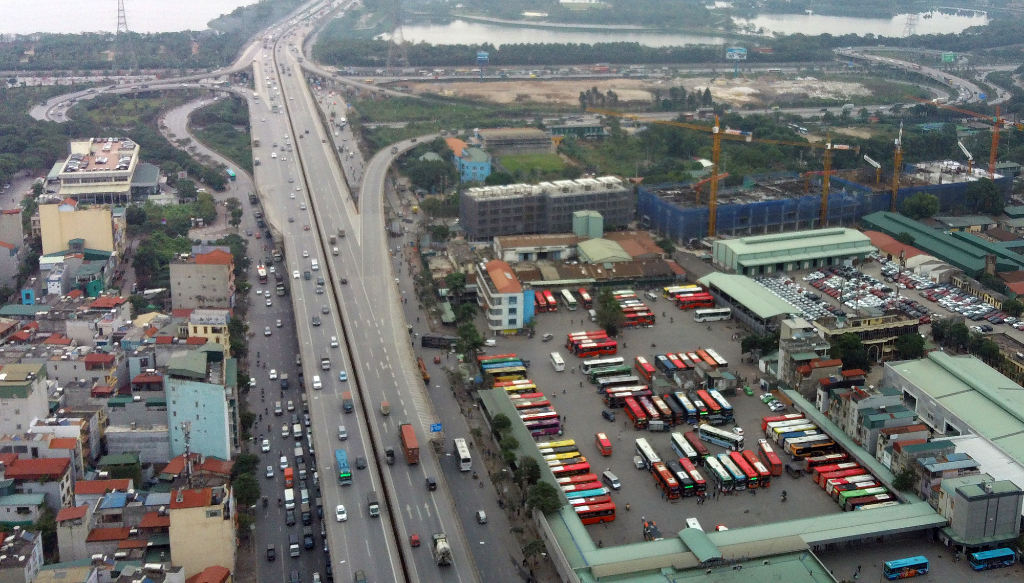 Phòng chống dịch Covid-19: Xe khách chỉ rời Hà Nội trong 3 khung giờ - Ảnh 1. Phòng chống dịch Covid-19: Xe khách chỉ rời Hà Nội trong 3 khung giờ - Ảnh 1.