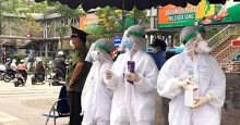 Hà Nội lập 10 trạm test nhanh Covid-19 quanh viện Bạch Mai