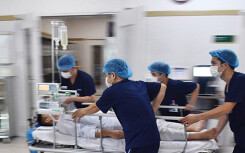 Bệnh viện Bạch Mai không thể không tiếp nhận cấp cứu các ca bệnh nặng