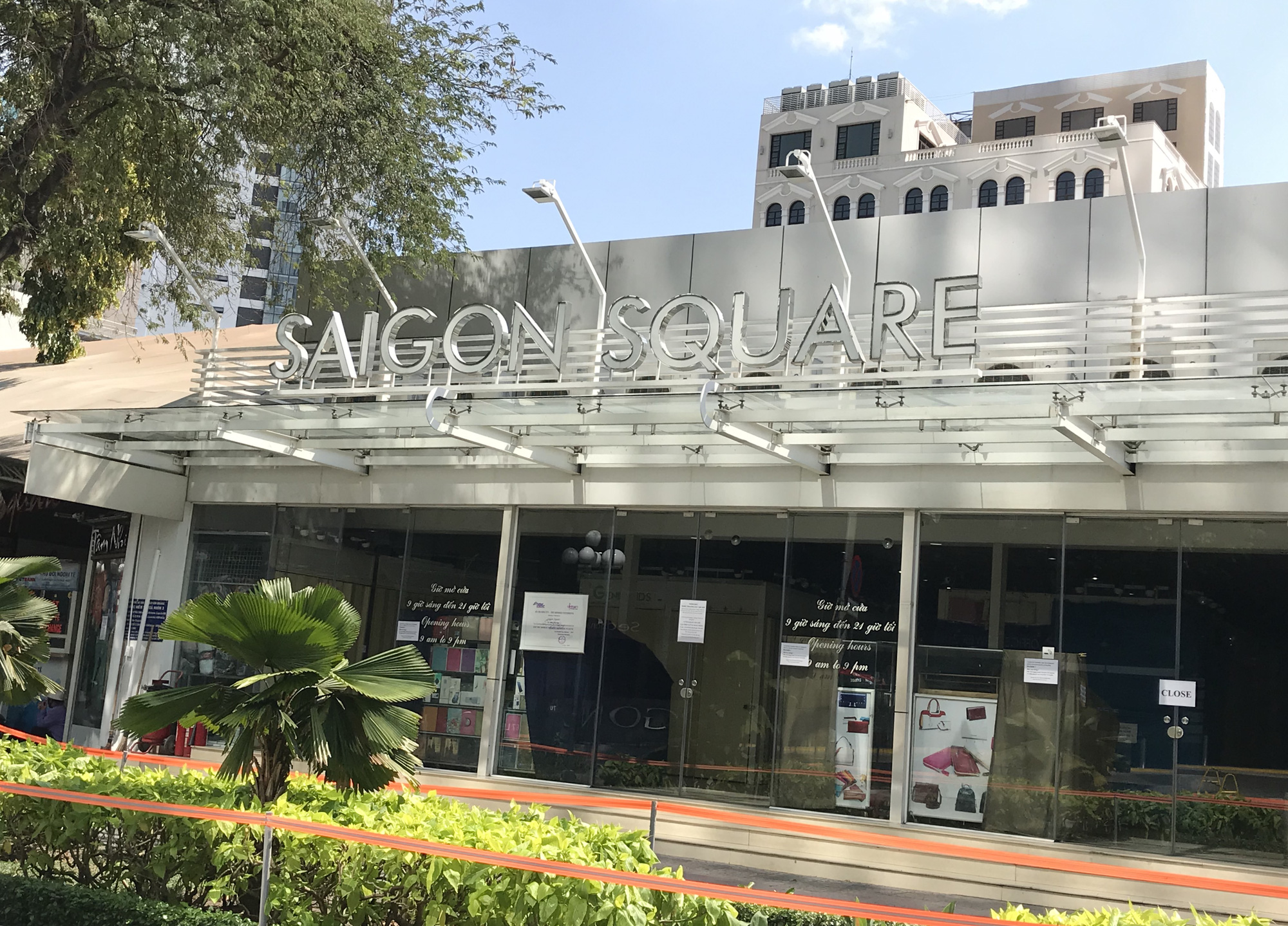 Vincom Đồng Khởi, Saigon Centre, Takashimaya đóng cửa hoàn toàn phòng Covid-19, chỉ ưu tiên mở siêu thị - Ảnh 15. Vincom Đồng Khởi, Saigon Centre, Takashimaya đóng cửa hoàn toàn phòng Covid-19, chỉ ưu tiên mở siêu thị - Ảnh 15.