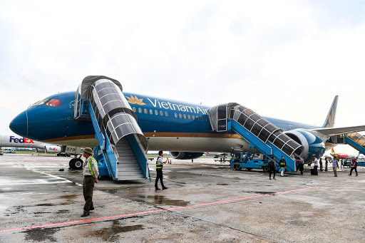 Vietnam Airlines chỉ còn 4 đường bay nội địa, chặng Hà Nội - TP HCM bay 1 chuyến/ngày - Ảnh 1. Vietnam Airlines chỉ còn 4 đường bay nội địa, chặng Hà Nội - TP HCM bay 1 chuyến/ngày - Ảnh 1.