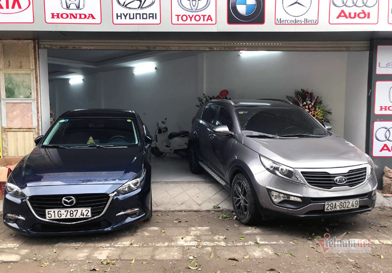 Những ngày buồn hiu, ô tô cũ bán lỗ trăm triệu vẫn ế khách - Ảnh 1. Những ngày buồn hiu, ô tô cũ bán lỗ trăm triệu vẫn ế khách - Ảnh 1.