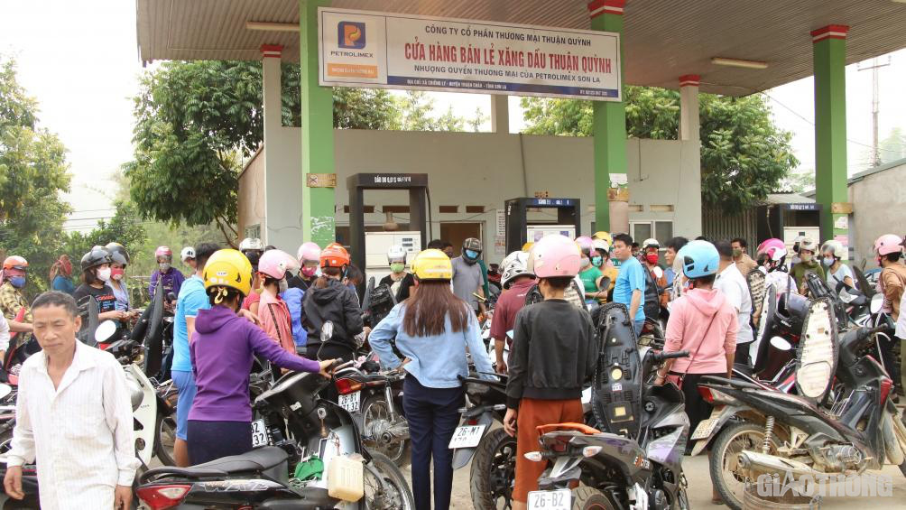 Dịch vụ nào được mở cửa phục vụ bình thường trong 15 ngày cách li xã hội? - Ảnh 4. Dịch vụ nào được mở cửa phục vụ bình thường trong 15 ngày cách li xã hội? - Ảnh 4.