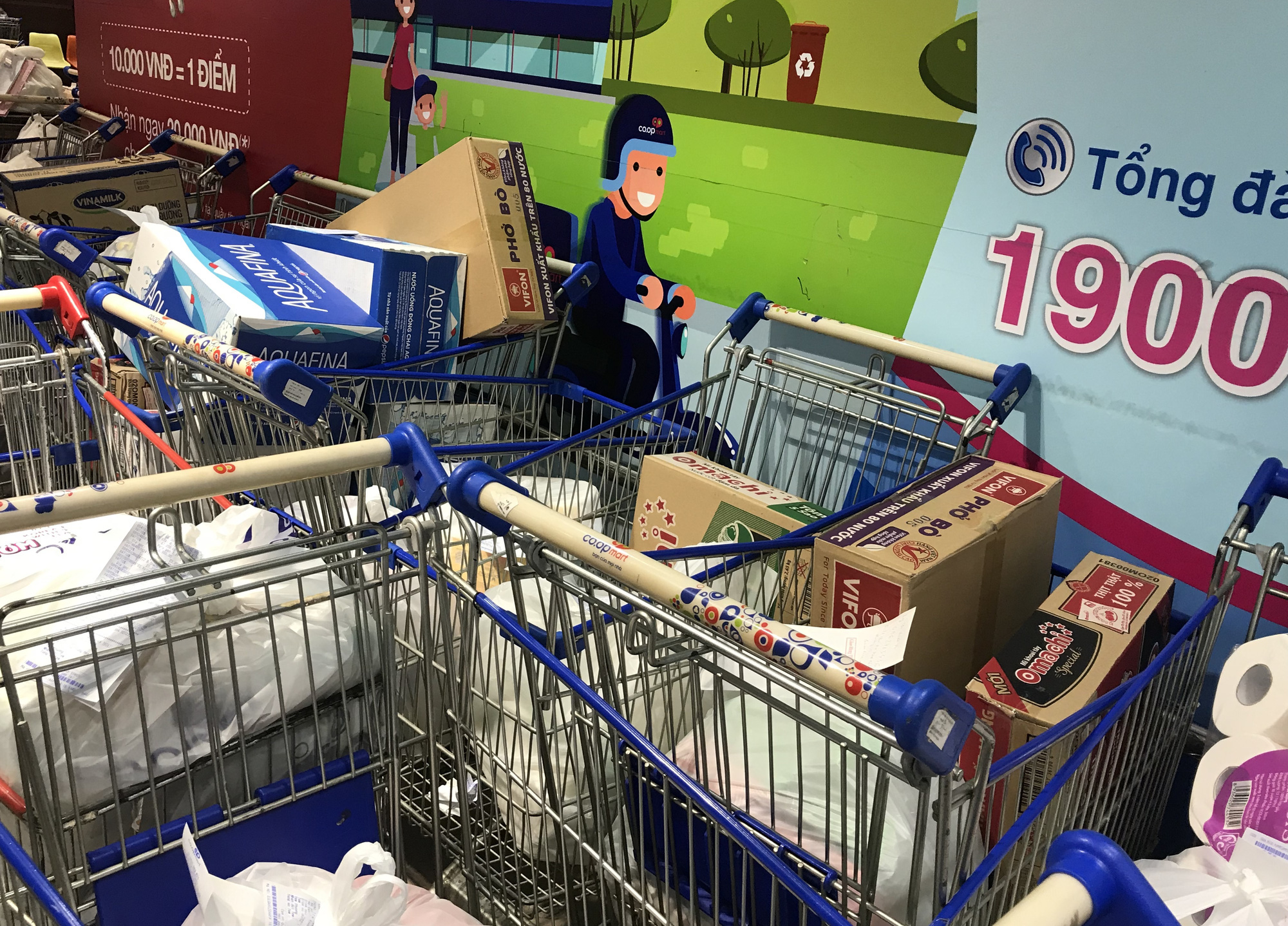Chợ, siêu thị mở cửa bình thường, Co.opmart, Big C, VinMart cam kết hàng lúc nào cũng có, ăn 3-6 tháng không hết - Ảnh 4. Chợ, siêu thị mở cửa bình thường, Co.opmart, Big C, VinMart cam kết hàng lúc nào cũng có, ăn 3-6 tháng không hết - Ảnh 4.
