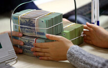 Yêu cầu các ngân hàng cắt giảm chi phí, lương, thưởng, dừng chia cổ tức bằng tiền mặt để chống dịch Covid-19