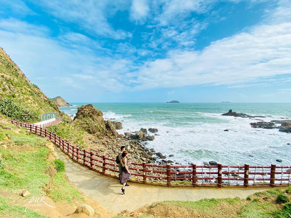 Tour du lịch nội địa đua nhau giảm giá sâu lên đến 80% để thu hút khách - Ảnh 1. Tour du lịch nội địa đua nhau giảm giá sâu lên đến 80% để thu hút khách - Ảnh 1.