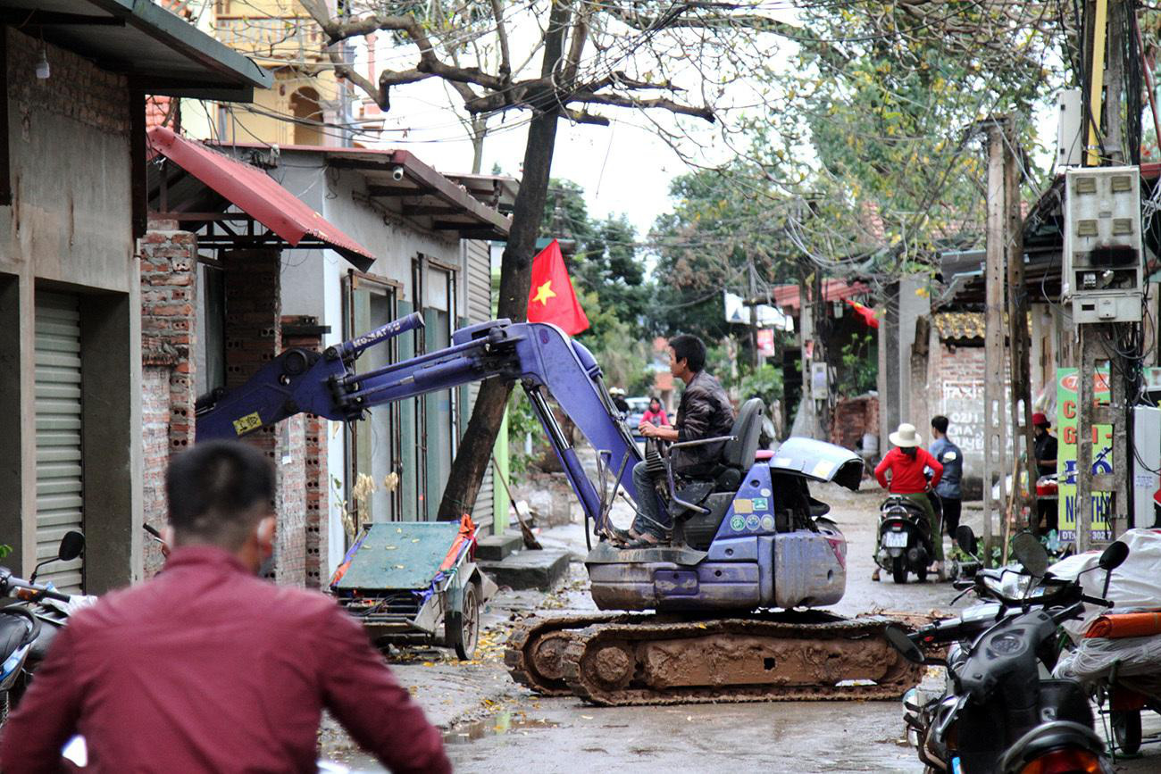 Nhộn nhịp cuộc sống người dân Sơn Lôi sau khi tháo dỡ chốt kiểm dịch COVID-19 - Ảnh 9. Nhộn nhịp cuộc sống người dân Sơn Lôi sau khi tháo dỡ chốt kiểm dịch COVID-19 - Ảnh 9.
