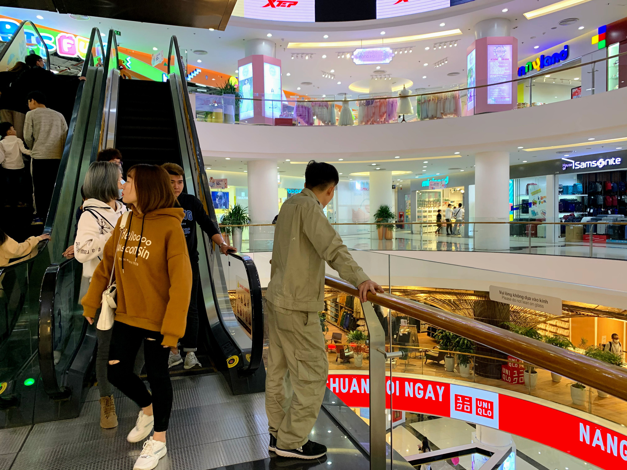 Bên trong cửa hàng Uniqlo lớn nhất Đông Nam Á ở Hà Nội có gì? - Ảnh 14.