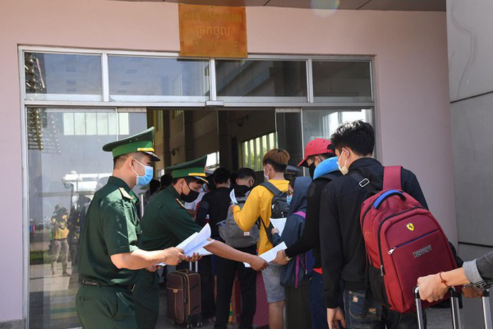 Việt Nam quyết định áp dụng tờ khai y tế điện tử với người nhập cảnh từ Campuchia - Ảnh 1. Việt Nam quyết định áp dụng tờ khai y tế điện tử với người nhập cảnh từ Campuchia - Ảnh 1.