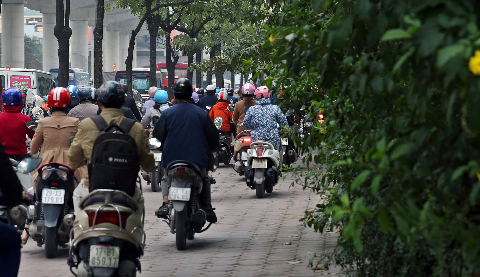 Nút giao Hồ Tùng Mậu - Lê Đức Thọ: Điểm ùn tắc mới phát sinh ở Hà Nội - Ảnh 11. Nút giao Hồ Tùng Mậu - Lê Đức Thọ: Điểm ùn tắc mới phát sinh ở Hà Nội - Ảnh 11.