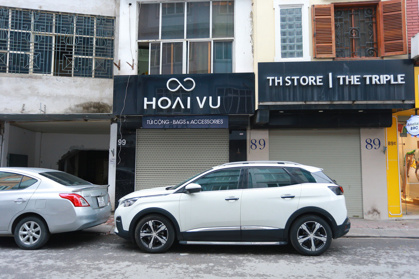 Kinh doanh ế ẩm, hàng loạt cửa hàng ở Hà Nội đóng cửa trả mặt bằng - Ảnh 9. Kinh doanh ế ẩm, hàng loạt cửa hàng ở Hà Nội đóng cửa trả mặt bằng - Ảnh 9.