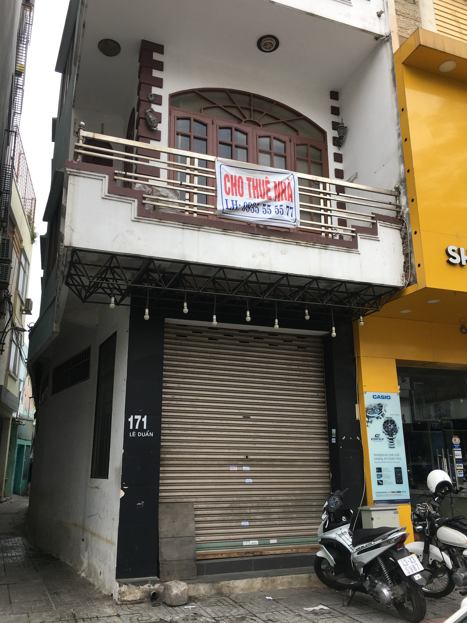 Đà Nẵng: Loạt cửa hàng phố chuyên doanh thời trang Lê Duẩn đóng cửa do ảnh hưởng bởi dịch Covid-19 - Ảnh 6.