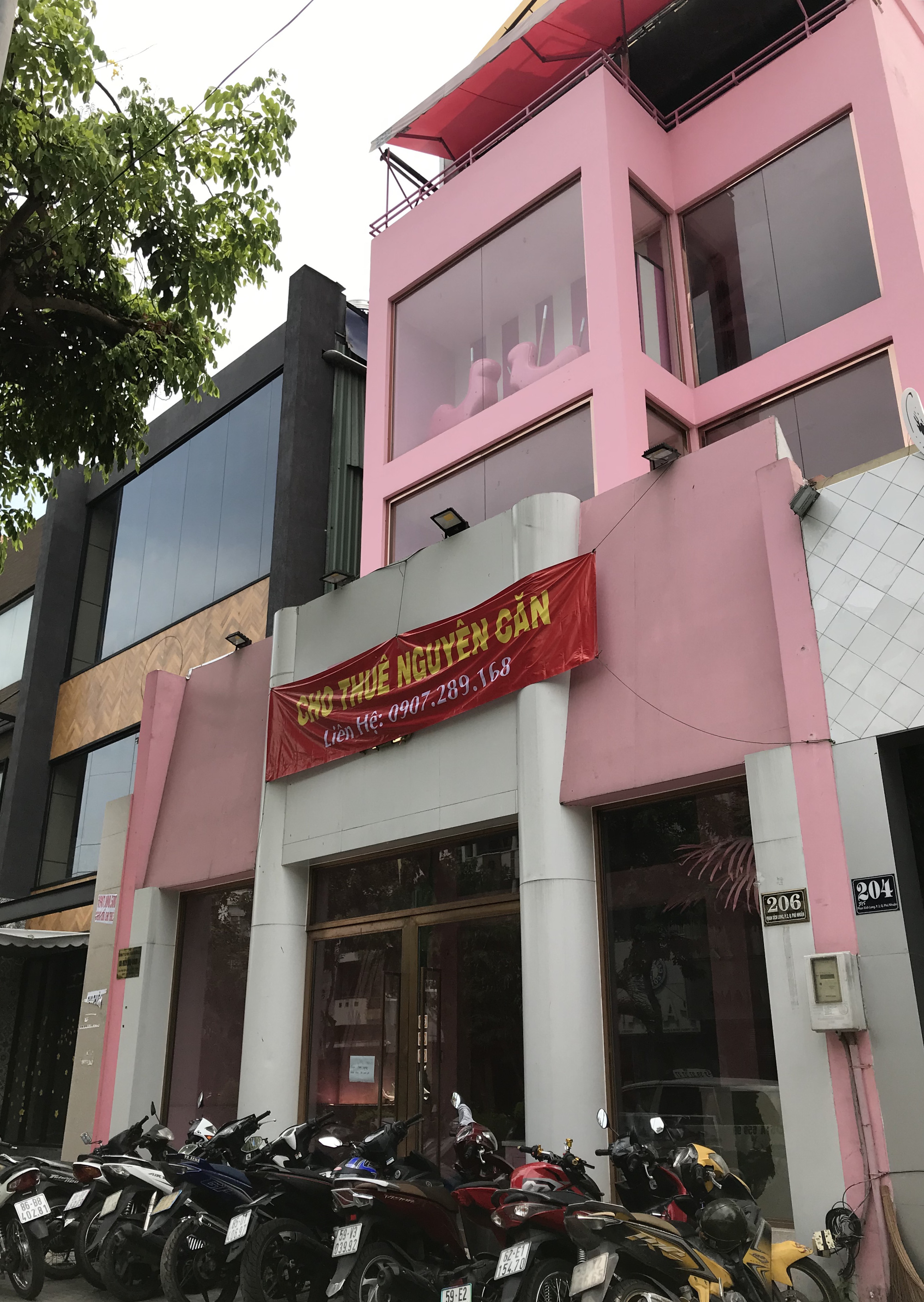 Hàng loạt nhà hàng, quán ăn tại Sài Gòn đóng cửa, mặt bằng trên đất vàng quận 1 vẫn hiếm người thuê - Ảnh 11. Hàng loạt nhà hàng, quán ăn tại Sài Gòn đóng cửa, mặt bằng trên đất vàng quận 1 vẫn hiếm người thuê - Ảnh 11.