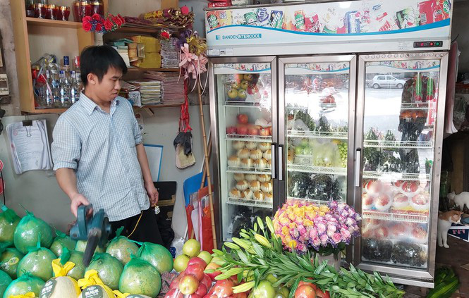 Ngày 8/3, hoa tại Hà Nội giảm giá mạnh vẫn ít người mua - Ảnh 9. Ngày 8/3, hoa tại Hà Nội giảm giá mạnh vẫn ít người mua - Ảnh 9.