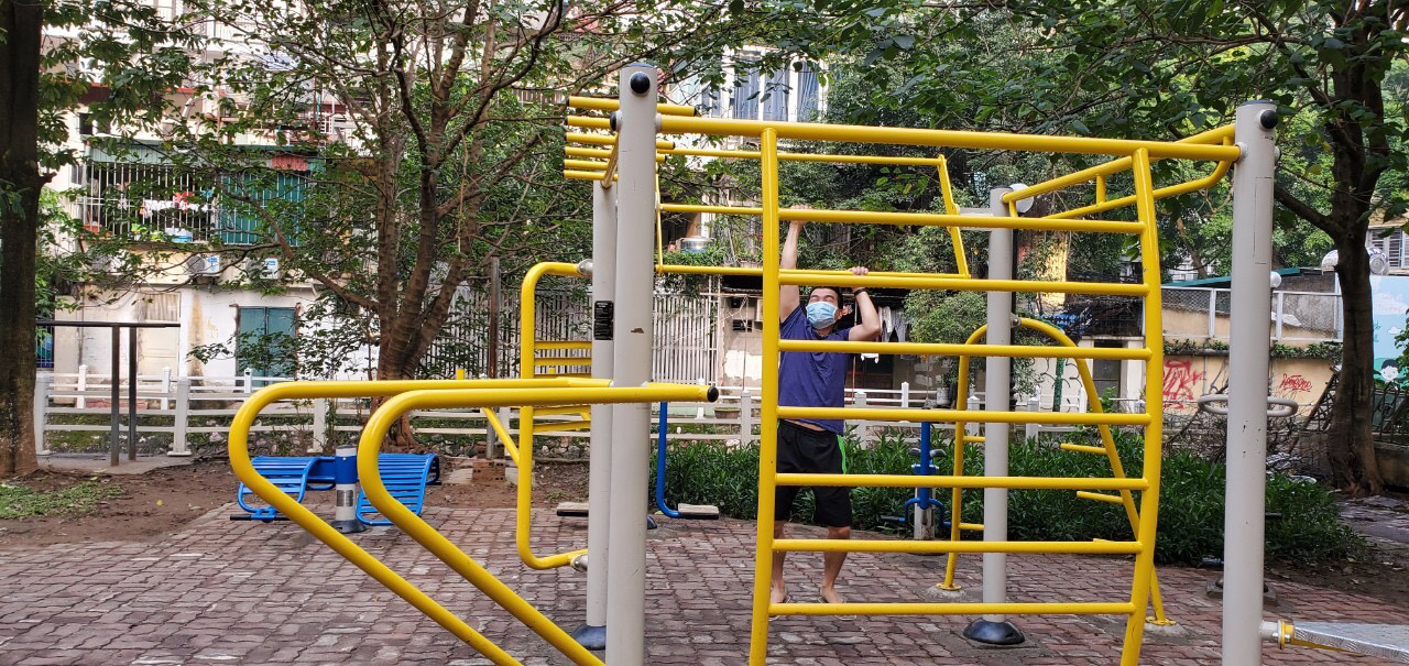 Người dân phố Trúc Bạch yên tâm cách li, phòng dịch - Ảnh 1. Người dân phố Trúc Bạch yên tâm cách li, phòng dịch - Ảnh 1.