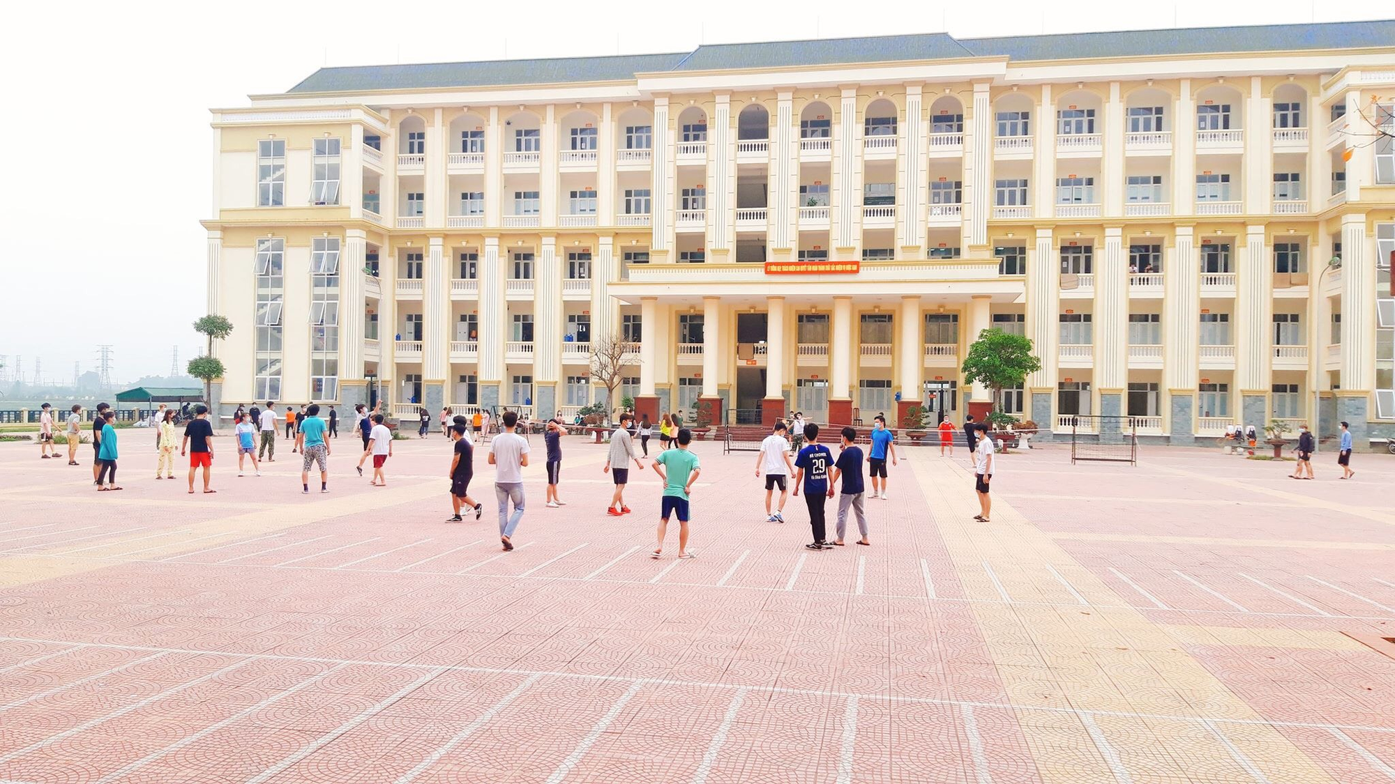 Cuộc sống yên bình tại khu cách li ở Sơn Tây - Ảnh 8. Cuộc sống yên bình tại khu cách li ở Sơn Tây - Ảnh 8.