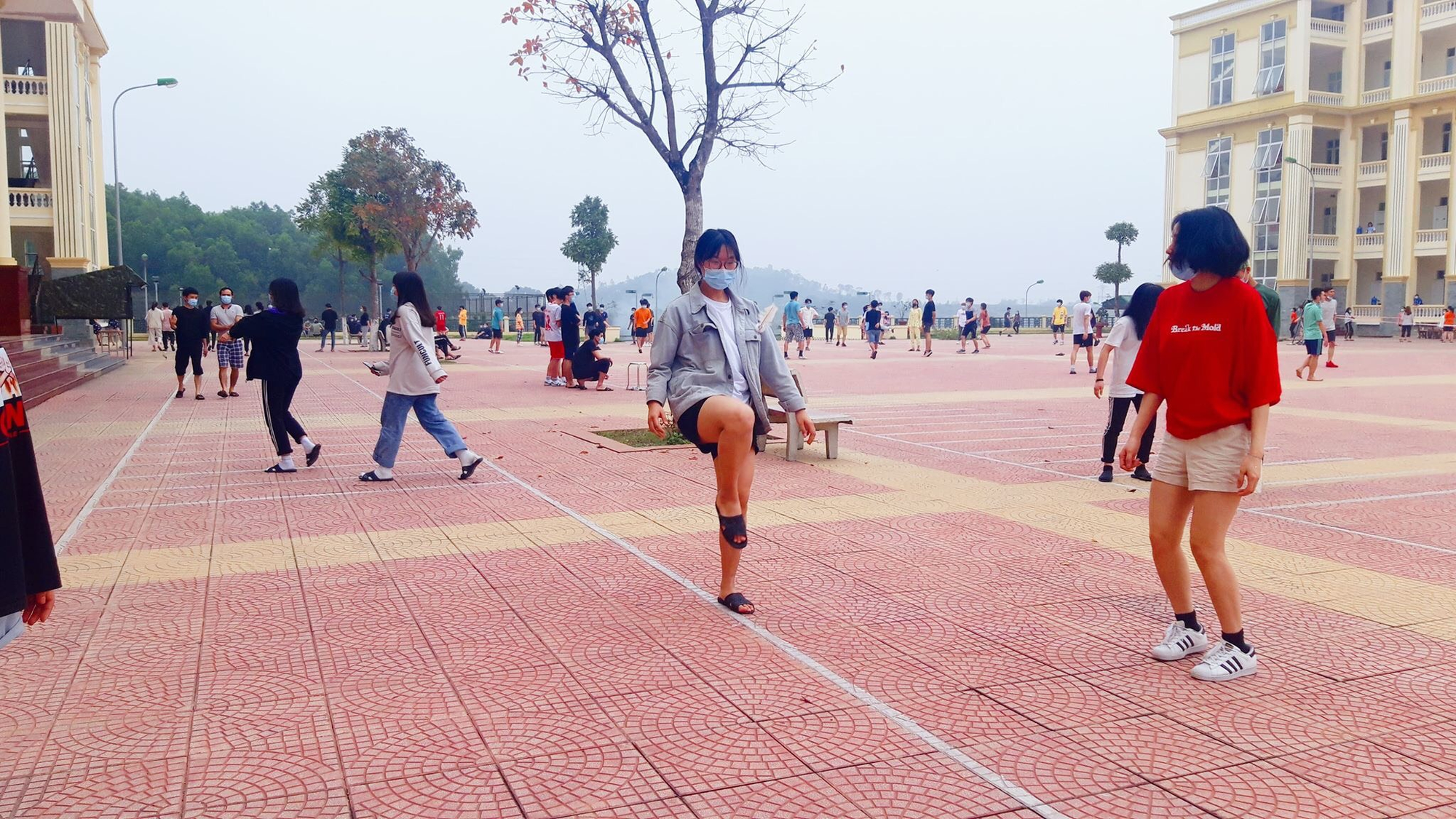 Cuộc sống yên bình tại khu cách li ở Sơn Tây - Ảnh 9. Cuộc sống yên bình tại khu cách li ở Sơn Tây - Ảnh 9.