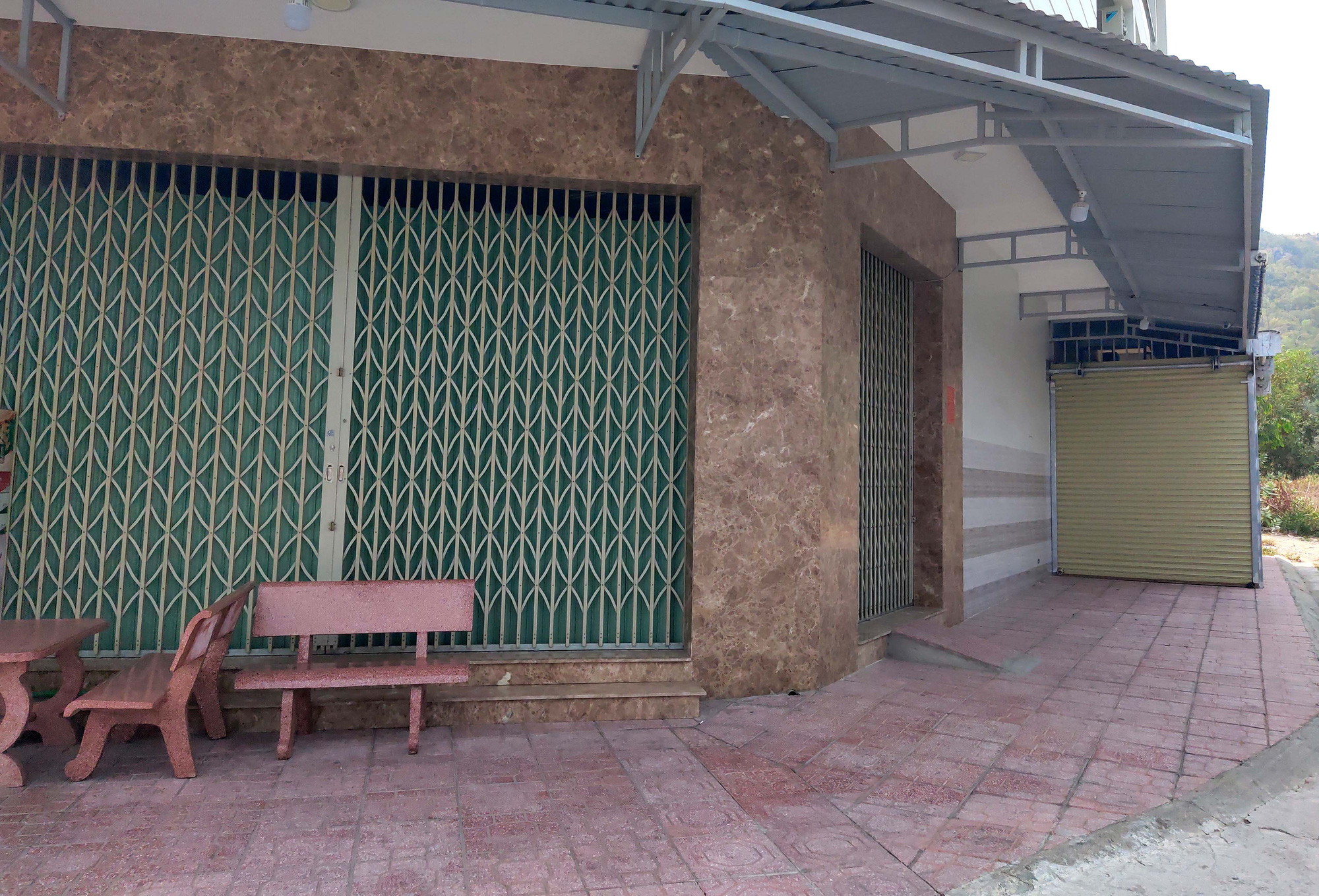 Các cửa hàng phục vụ khách Trung Quốc rộng 1.000 - 4.000 m2 hoang vắng giữa dịch Covid-19 - Ảnh 9. Các cửa hàng phục vụ khách Trung Quốc rộng 1.000 - 4.000 m2 hoang vắng giữa dịch Covid-19 - Ảnh 9.