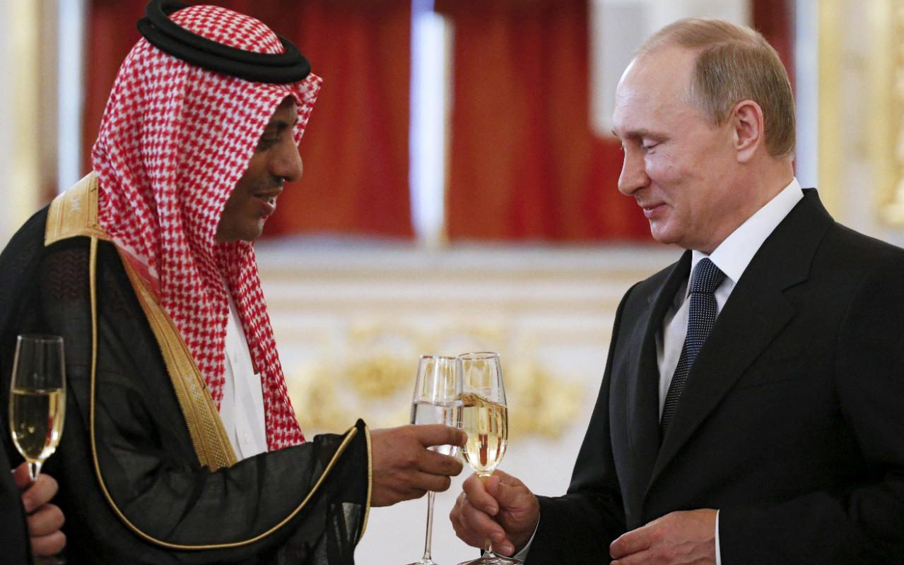Vì sao giá dầu về thấp nhất gần 30 năm qua sau khi Nga và OPEC nói lời chia tay? - Ảnh 1. Vì sao giá dầu về thấp nhất gần 30 năm qua sau khi Nga và OPEC nói lời chia tay? - Ảnh 1.