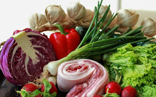 Giá cả thị trường hôm nay 9/3: Giá heo hơi tăng sốc đến 14.000 đồng/kg, siêu thị khuyến mãi nhiều thịt, cá, mì tôm, rau củ ngày đầu tuần