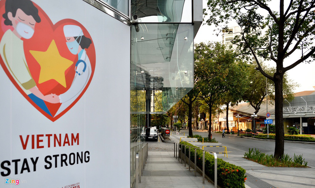 TP HCM trong ngày đầu cách li toàn xã hội - Ảnh 4. TP HCM trong ngày đầu cách li toàn xã hội - Ảnh 4.