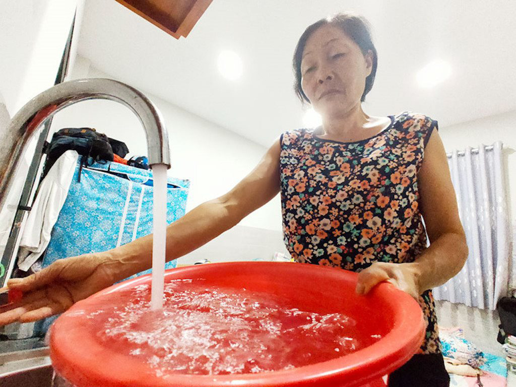 TP HCM miễn 3 tháng tiền nước cho hộ nghèo, cận nghèo và khu cách li tập trung - Ảnh 1.