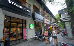 Thế Giới Di Động, Starbucks, Trung Nguyên... xin giảm giá mặt bằng