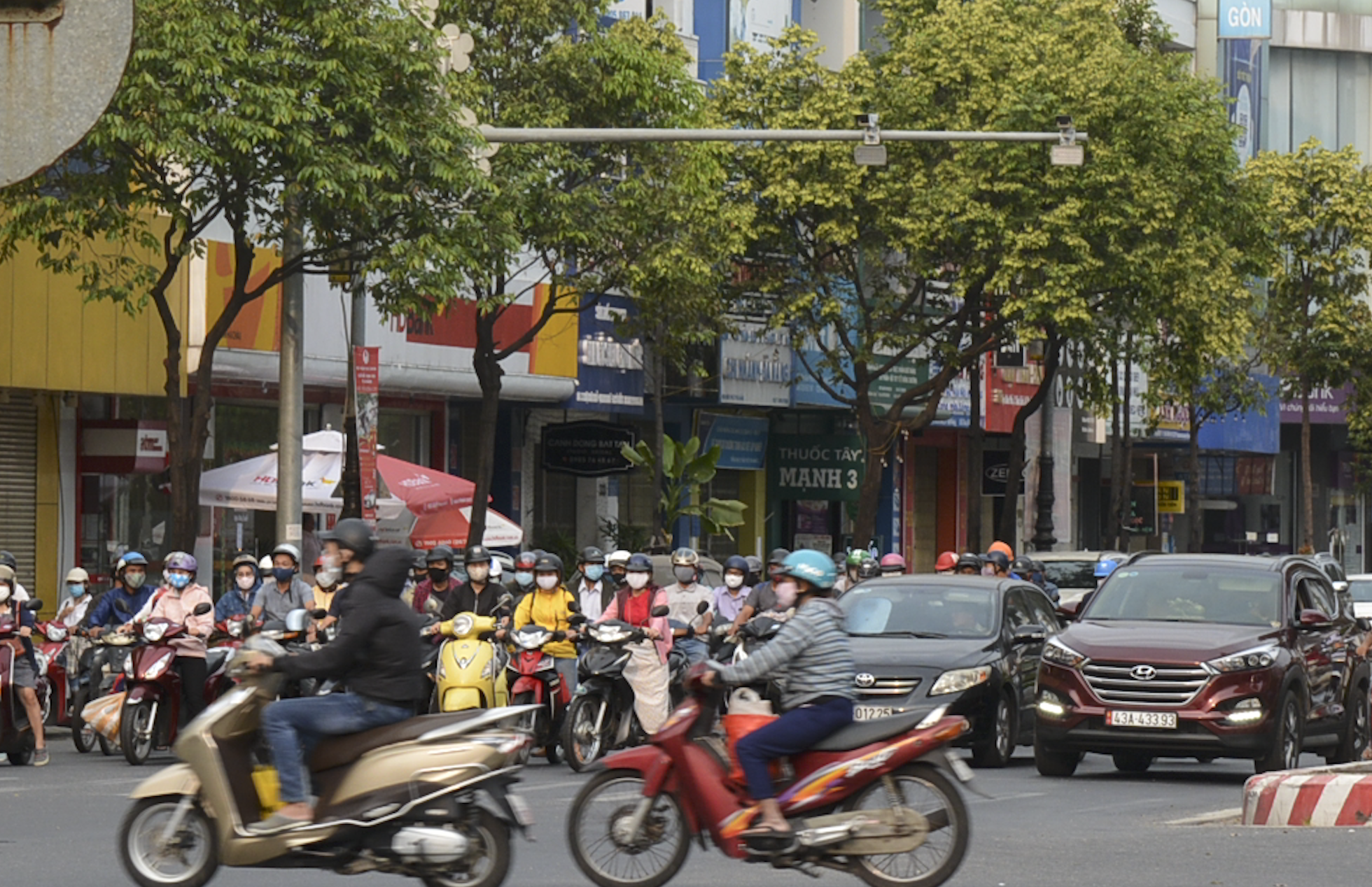 Đà Nẵng: Hơn 300 triệu đồng phạt người dân vi phạm phòng chống dịch Covid-19 - Ảnh 1. Đà Nẵng: Hơn 300 triệu đồng phạt người dân vi phạm phòng chống dịch Covid-19 - Ảnh 1.