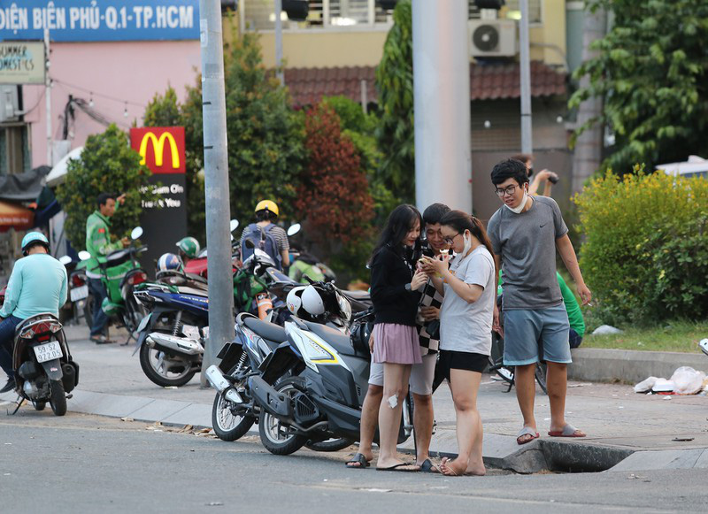 Ảnh: TP HCM sau 10 ngày cách li xã hội - Ảnh 16.