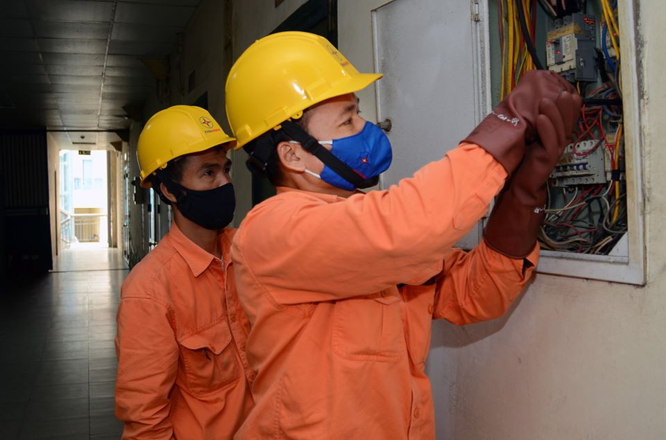 Chính thức giảm giá điện cho người dân từ tháng 4, giảm 10% trong 3 tháng - Ảnh 1. Chính thức giảm giá điện cho người dân từ tháng 4, giảm 10% trong 3 tháng - Ảnh 1.