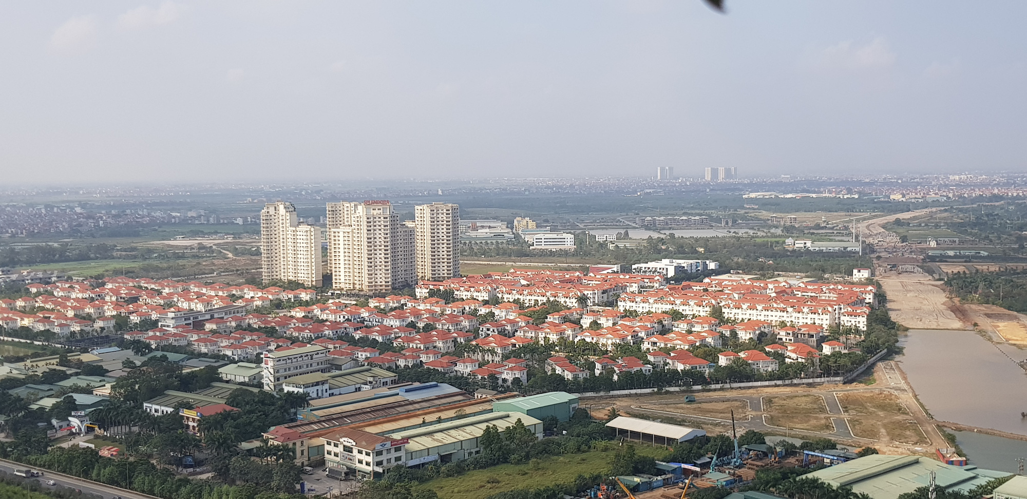 Vì sao không nên có tâm lí bắt đáy thị trường BĐS lúc này? - Ảnh 1. Vì sao không nên có tâm lí bắt đáy thị trường BĐS lúc này? - Ảnh 1.