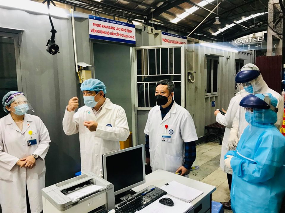 Phòng khám dã chiến contener thời dịch Covid-19 dành cho sản phụ - Ảnh 1. Phòng khám dã chiến contener thời dịch Covid-19 dành cho sản phụ - Ảnh 1.