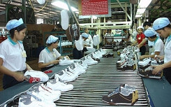 Hơn 70.000 công nhân tại nhà sản xuất giày thể thao lớn nhất thế giới ở TP HCM có thể phải nghỉ việc vì Covid - 19