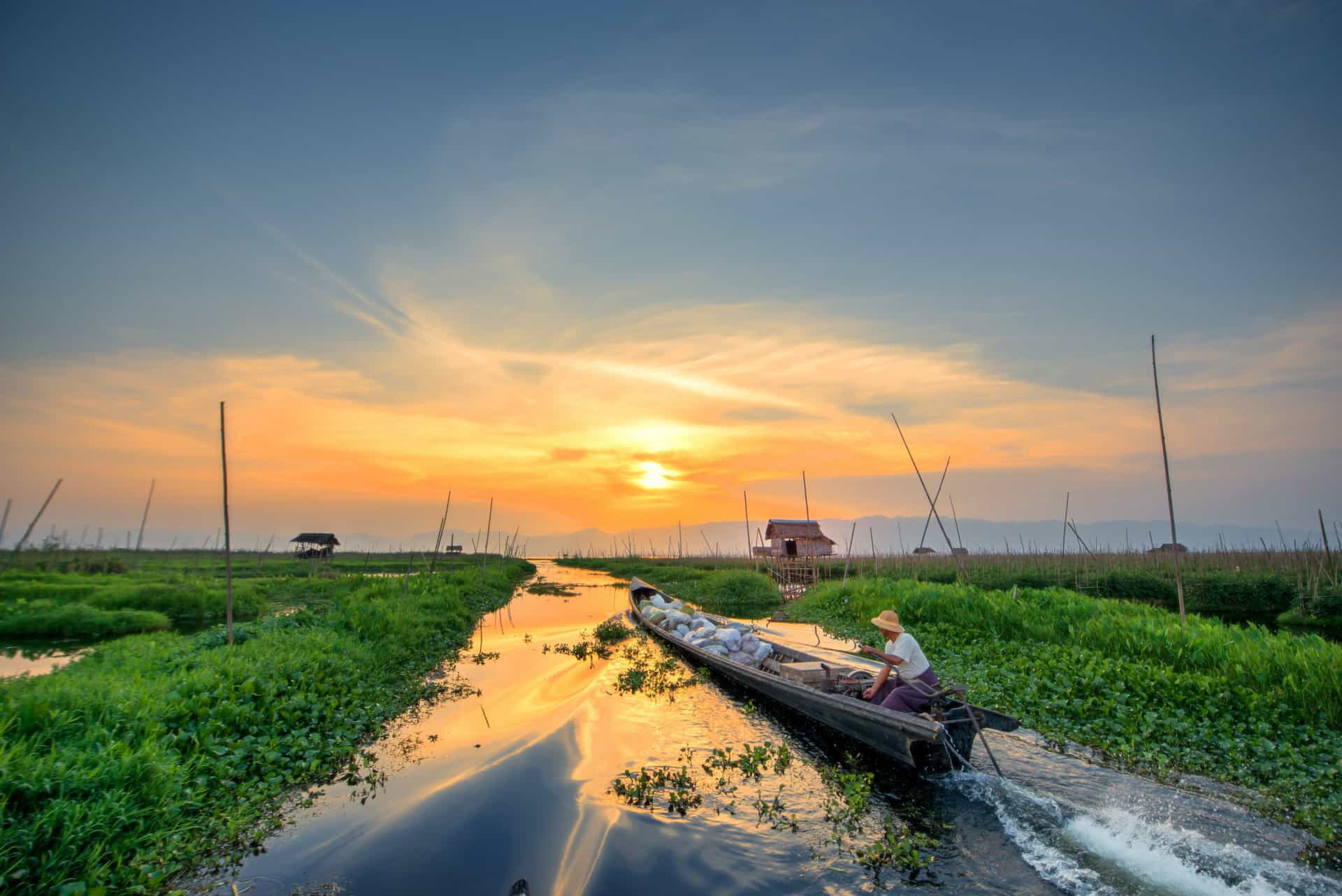 Việt Nam nằm trong danh sách những quốc gia có làng nổi đẹp nhất thế giới - Ảnh 8. Việt Nam nằm trong danh sách những quốc gia có làng nổi đẹp nhất thế giới - Ảnh 8.