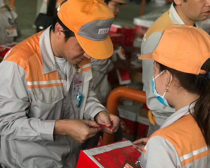 Ngoài trả đủ lương, một doanh nghiệp hỗ trợ mỗi công nhân 11 triệu đồng vì dịch Covid-19 - Ảnh 1. Ngoài trả đủ lương, một doanh nghiệp hỗ trợ mỗi công nhân 11 triệu đồng vì dịch Covid-19 - Ảnh 1.
