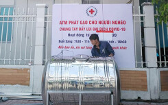 Nha Trang lắp ATM gạo phục vụ người khó khăn mùa dịch