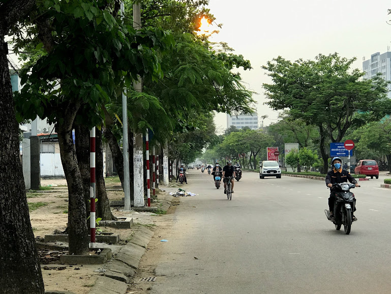 Nghệ An trong ngày cuối cùng của đợt cách li xã hội - Ảnh 5. Nghệ An trong ngày cuối cùng của đợt cách li xã hội - Ảnh 5.