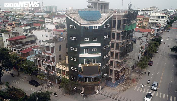 Hai tòa nhà của Đường 'Nhuệ' vi phạm trật tự xây dựng, vẫn đứng sừng sững - Ảnh 11. Hai tòa nhà của Đường 'Nhuệ' vi phạm trật tự xây dựng, vẫn đứng sừng sững - Ảnh 11.