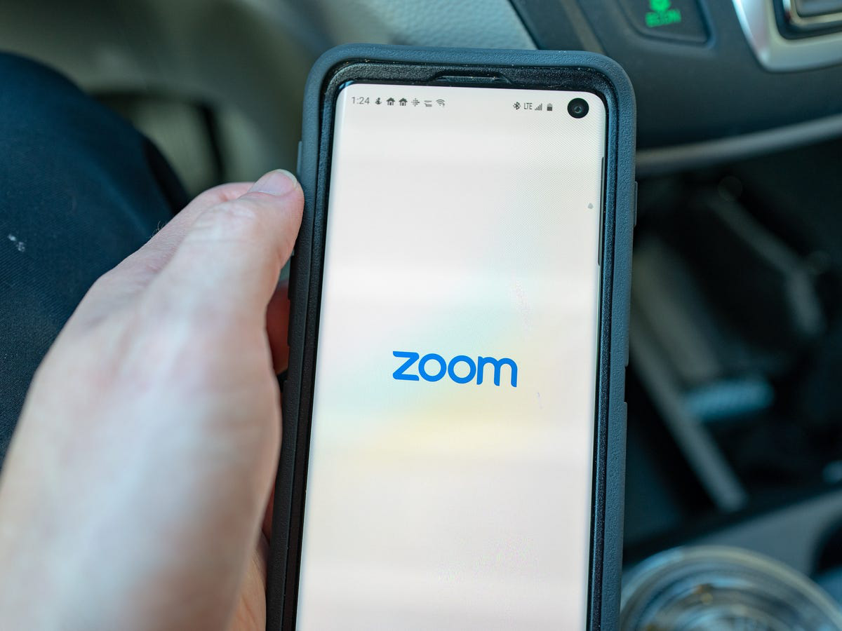 Ông chủ Zoom: “Thế giới không thuộc về chúng ta, nó thuộc về thế hệ trẻ” - Ảnh 2. Ông chủ Zoom: “Thế giới không thuộc về chúng ta, nó thuộc về thế hệ trẻ” - Ảnh 2.