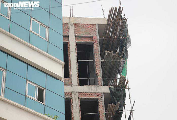 Hai tòa nhà của Đường 'Nhuệ' vi phạm trật tự xây dựng, vẫn đứng sừng sững - Ảnh 10. Hai tòa nhà của Đường 'Nhuệ' vi phạm trật tự xây dựng, vẫn đứng sừng sững - Ảnh 10.
