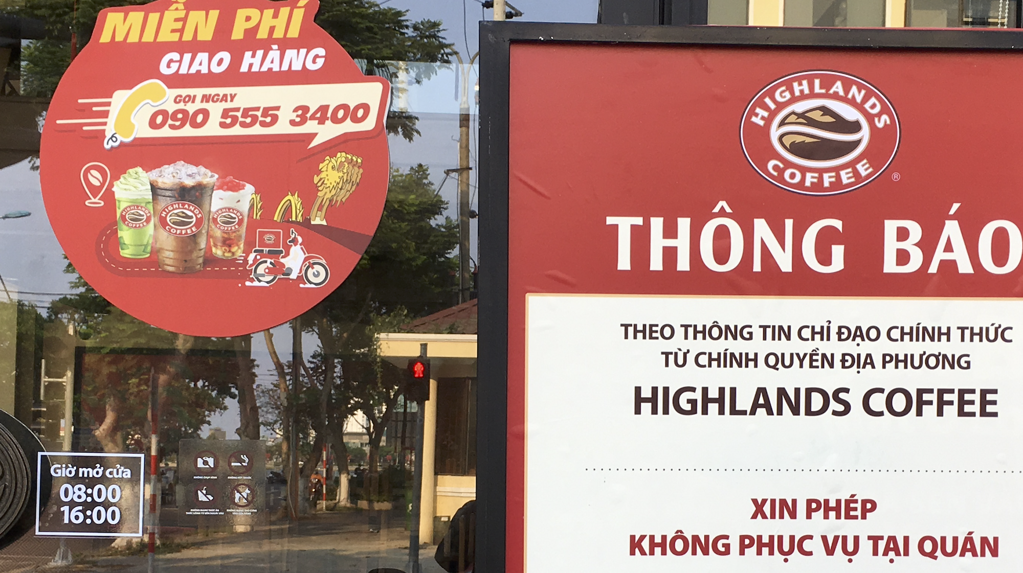 Người Đà Nẵng đi siêu thị mua về nấu ăn dù chính quyền đã cho hàng quán bán online, mang về nhà - Ảnh 6. Người Đà Nẵng đi siêu thị mua về nấu ăn dù chính quyền đã cho hàng quán bán online, mang về nhà - Ảnh 6.