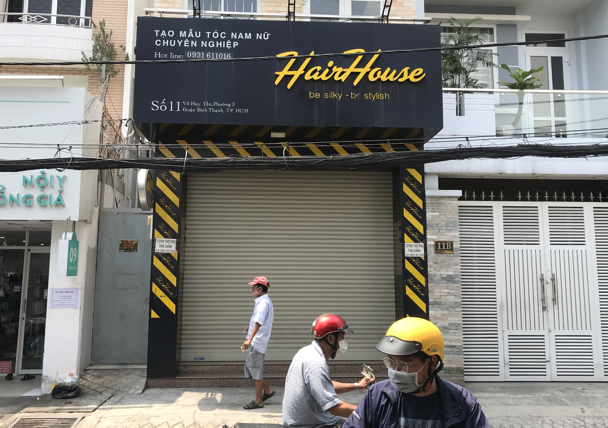 Karaoke, hớt tóc, trung tâm thương mại Sài Gòn tiếp tục đóng cửa, quán ăn hoạt động cầm chừng khi cách li xã hội thêm 1 tuần - Ảnh 8.