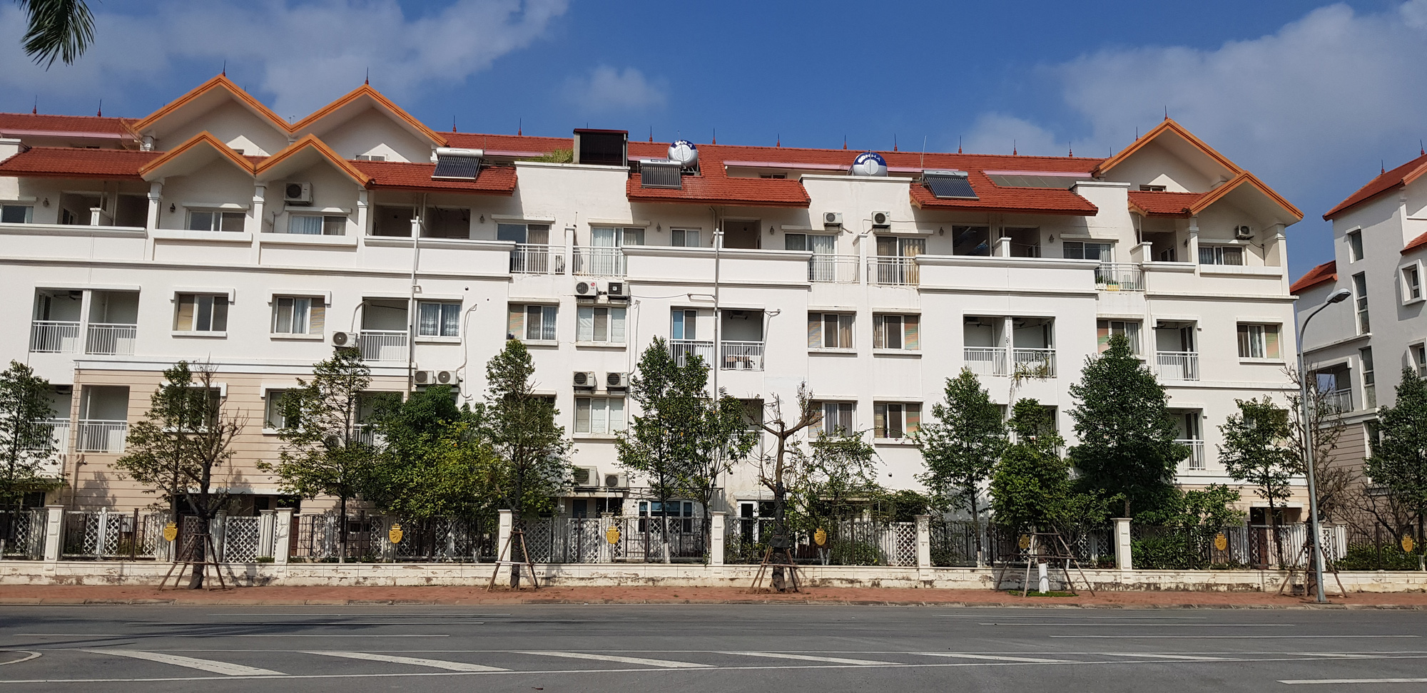 Gặp khó thời Covid-19, sàn BĐS tổ chức livestream chi tiết căn hộ để bán hàng - Ảnh 2. Gặp khó thời Covid-19, sàn BĐS tổ chức livestream chi tiết căn hộ để bán hàng - Ảnh 2.