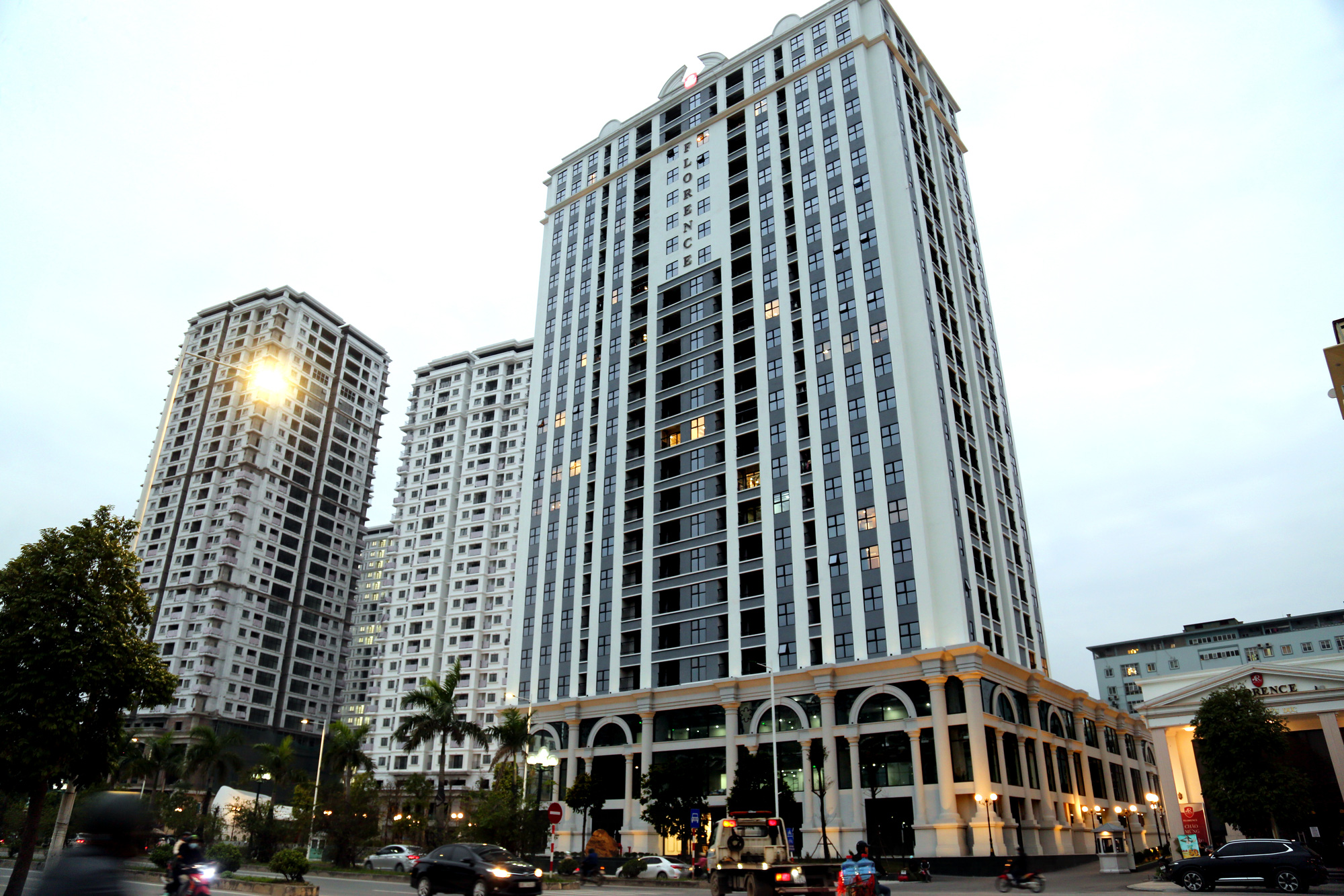 Dự án Florence Mỹ Đình đang mở bán: Chỉ còn căn hộ diện tích lớn, Phục Hưng Holdings đảm bảo tiến độ đã cam kết - Ảnh 2.