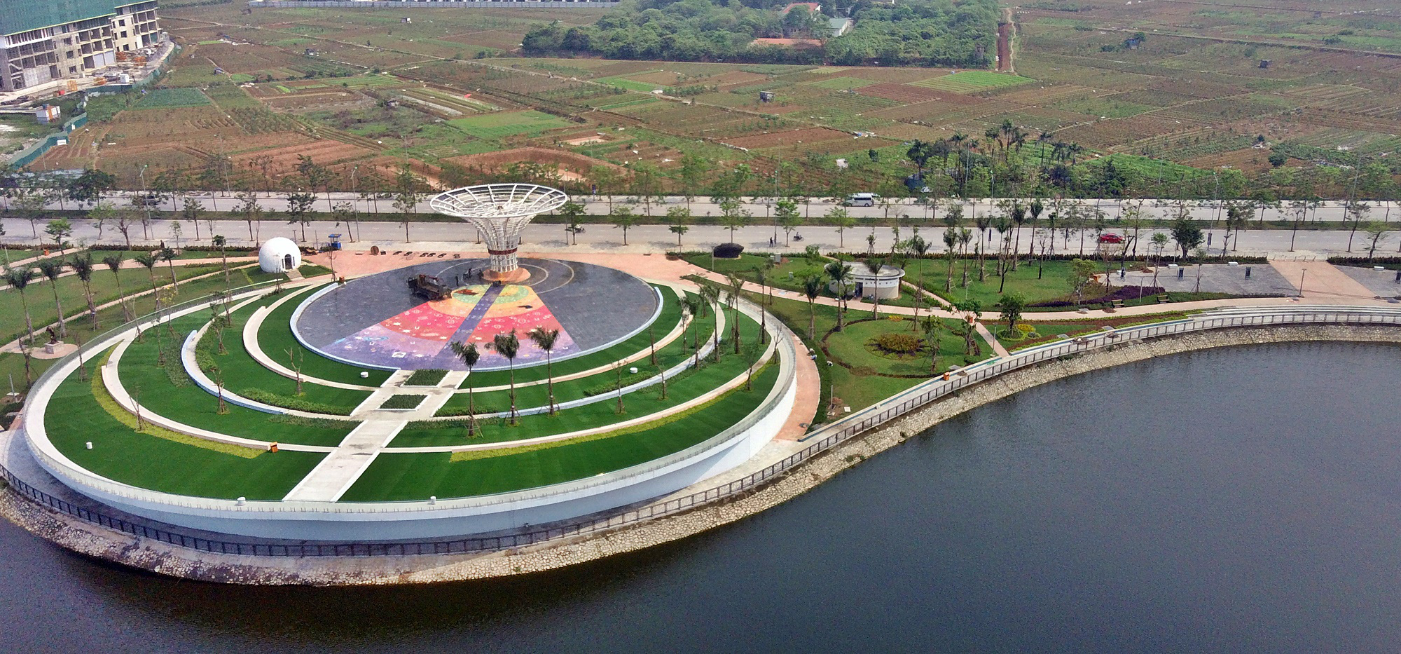 Công viên Thiên văn học đầu tiên Đông Nam Á ở KĐT Dương Nội đẹp lung linh nhìn từ trên cao - Ảnh 6.