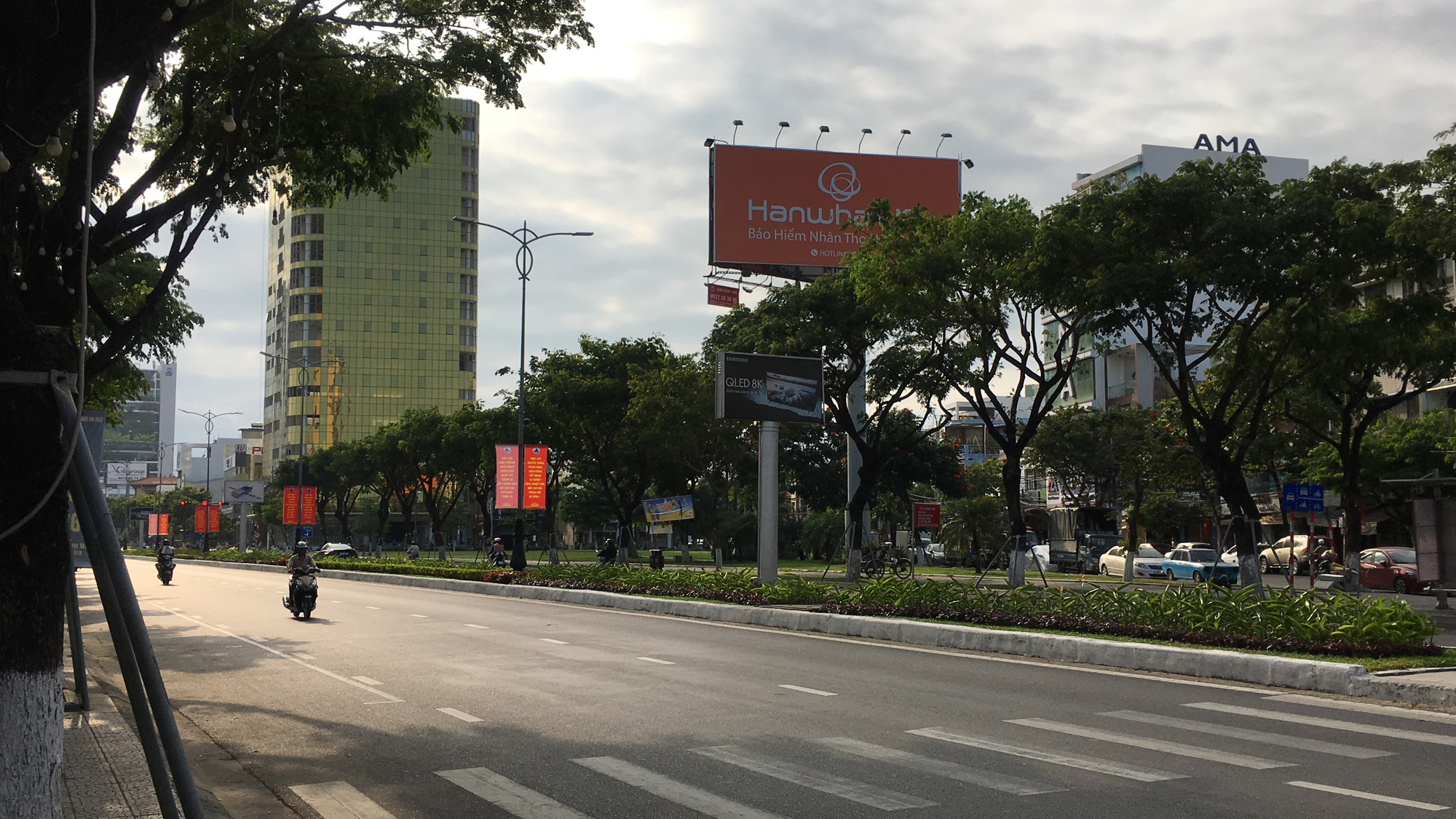 Từ quán cà phê, bánh ngọt đến trà sữa ở Đà Nẵng dừng luôn việc bán online, mang đi khi chính quyền cấm - Ảnh 13. Từ quán cà phê, bánh ngọt đến trà sữa ở Đà Nẵng dừng luôn việc bán online, mang đi khi chính quyền cấm - Ảnh 13.