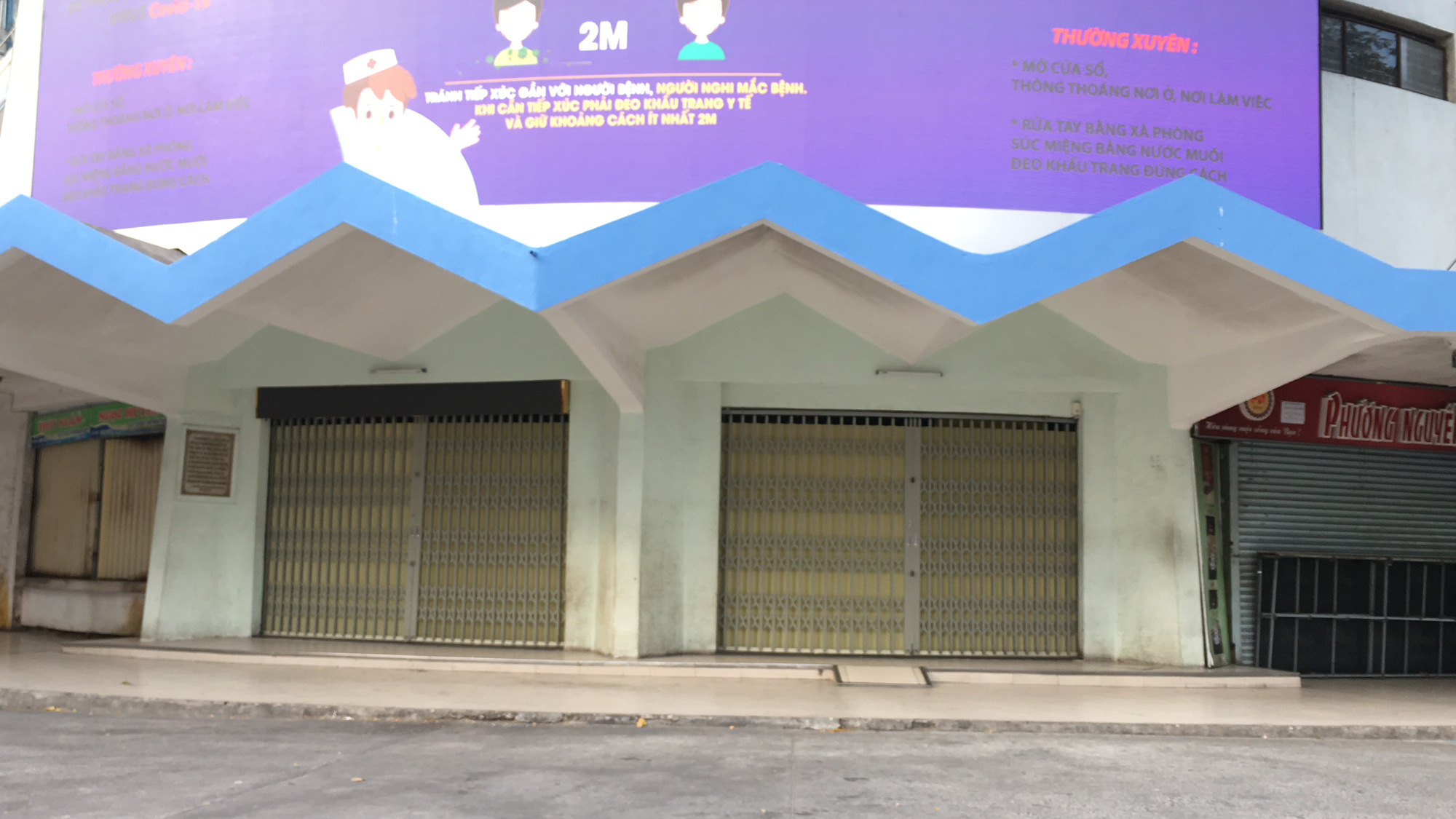 Từ quán cà phê, bánh ngọt đến trà sữa ở Đà Nẵng dừng luôn việc bán online, mang đi khi chính quyền cấm - Ảnh 15. Từ quán cà phê, bánh ngọt đến trà sữa ở Đà Nẵng dừng luôn việc bán online, mang đi khi chính quyền cấm - Ảnh 15.