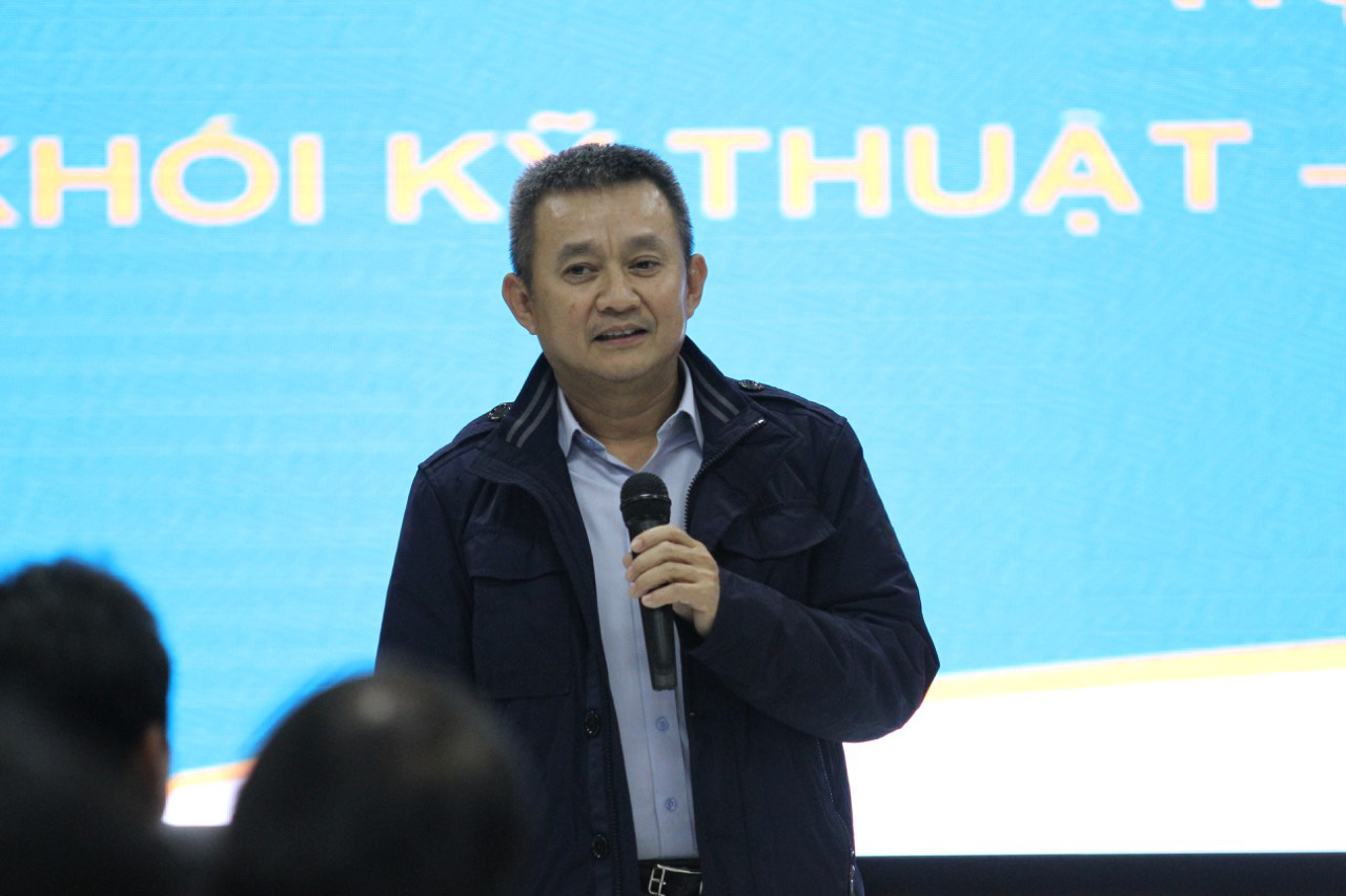 CEO Dương Trí Thành: Covid-19 khiến Vietnam Airlines khó khăn nhất lịch sử, gần 100 máy bay đắp chiếu, mất 50.000 tỉ - Ảnh 1.