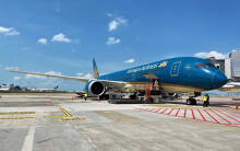 Vietnam Airlines vận chuyển 10 máy thở từ Singapore về Việt Nam